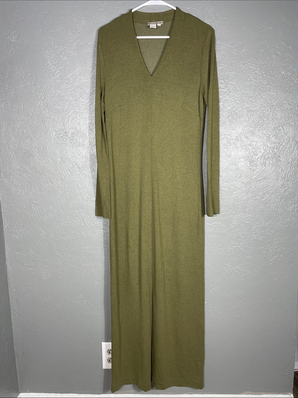 Isabella Bird Olive Green V Neck Long Sleeve Stretch Maxi Dress Medium